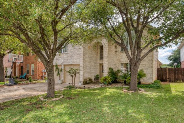 8709 Glen Canyon Dr, Round Rock