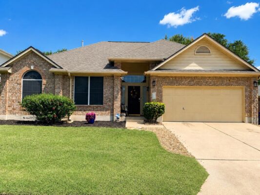 609 Thrush Dr, Leander