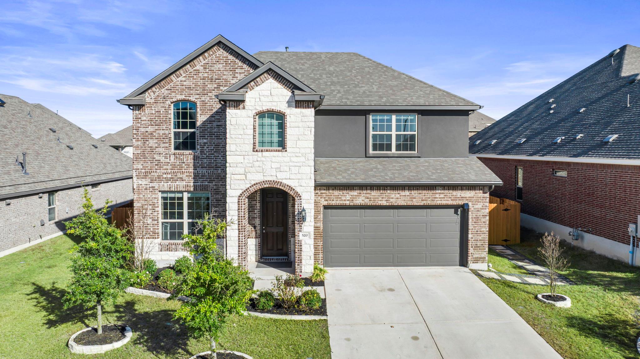 520 Landing Ln, Leander