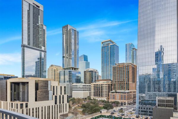 360 Nueces St #1105, Austin