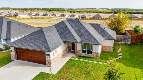 109 Elmer Ave, Burnet