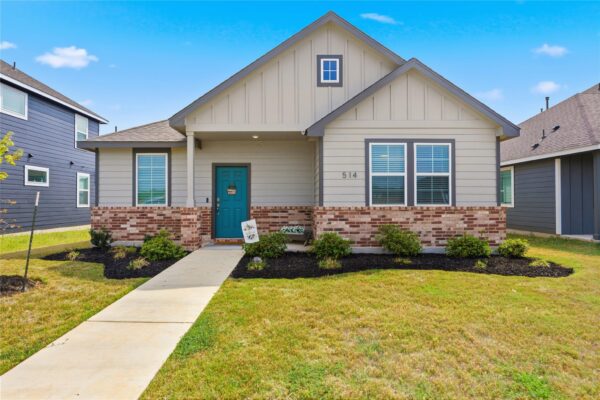 514 Clearlake Dr, Hutto