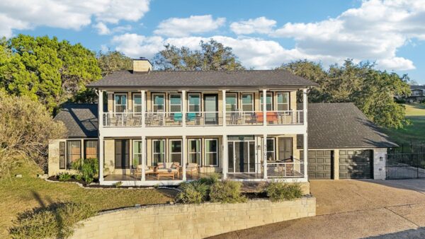 5101 Country Club Dr, Lago Vista