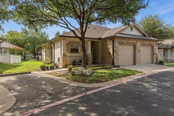 6801 Beckett Rd #143L, Austin