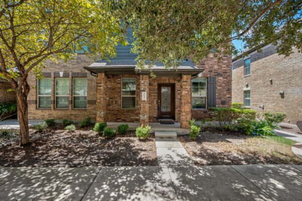 7220 Wyoming Springs Dr #504, Round Rock