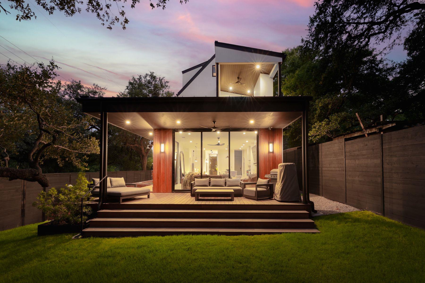800 W James St, Austin, TX 78704