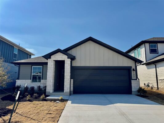 132 Holmby Dr, Hutto