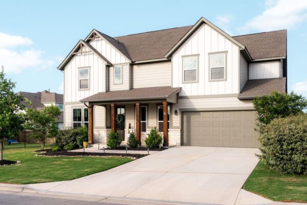 137 Crescent Moon Ct, Dripping Springs