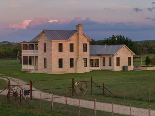 466 German Ln, Fredericksburg