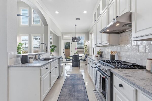5000 Mission Oaks Blvd #30, Austin