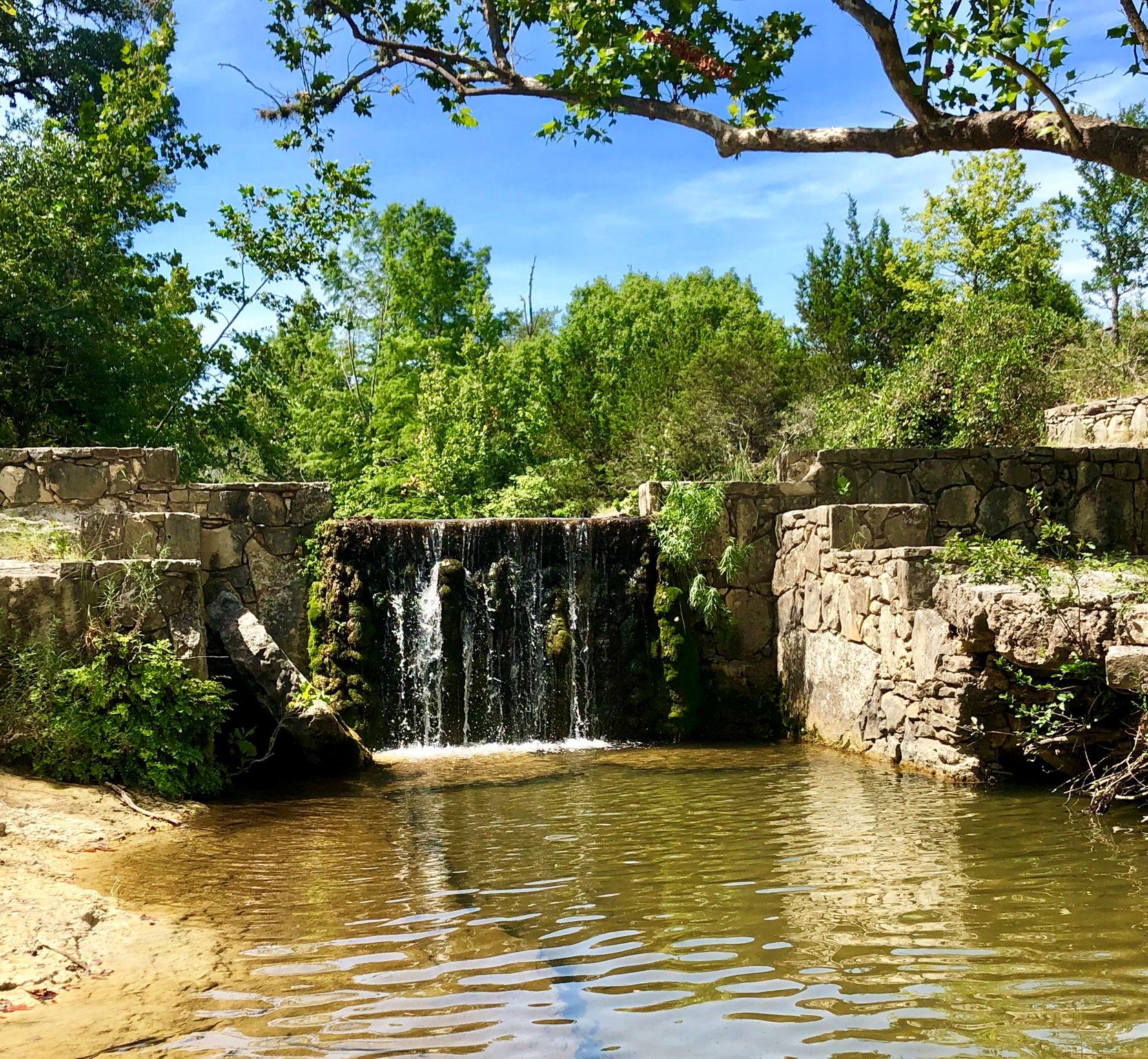 100 Dario Dr, Dripping Springs, TX 78620