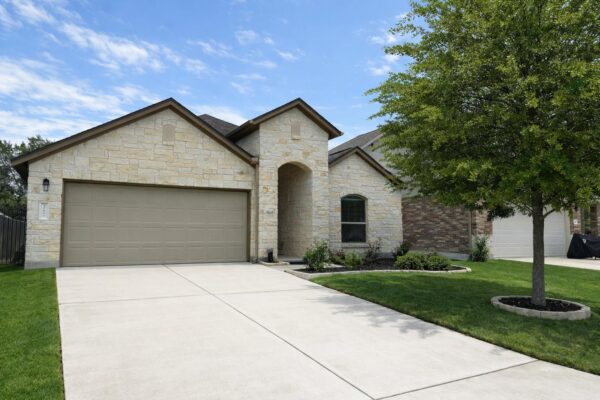 217 Lewisville Ln, Leander