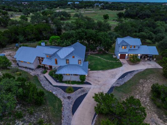 1271 Toro Pass, Wimberley