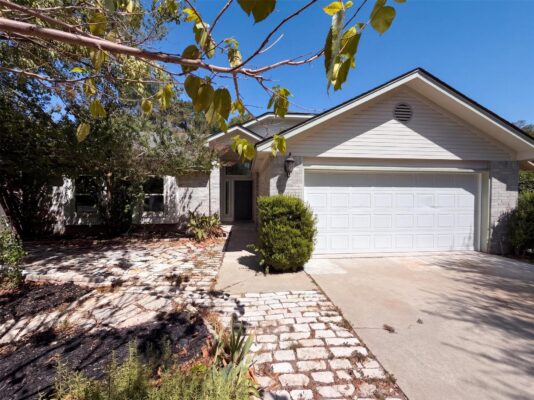605 Hawthorne Ln, Round Rock