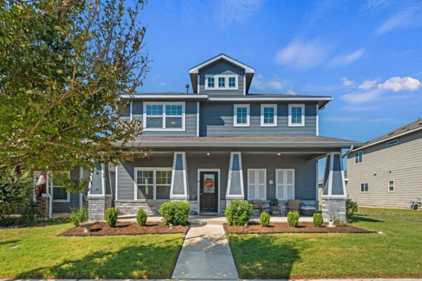 311 Charter Oak Dr, Hutto