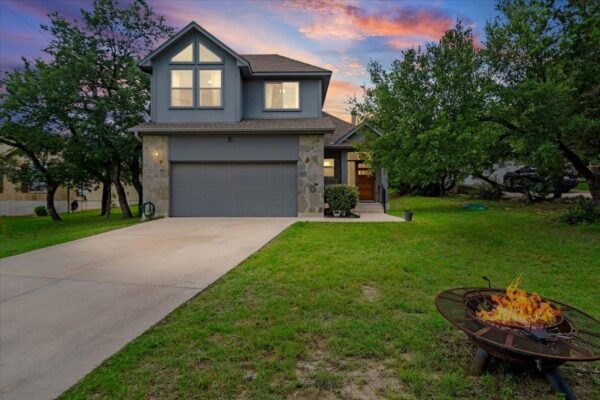 10304 Twin Lake Cir, Dripping Springs