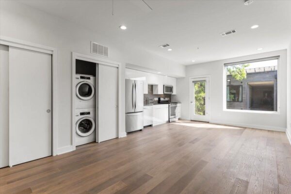 1800 E 4th St #331, Austin