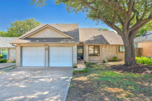 1202 Ivybridge Dr, Pflugerville