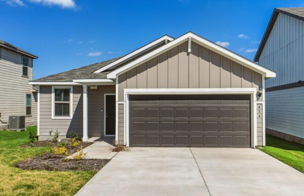 416 Paradise Canyon Dr, Jarrell