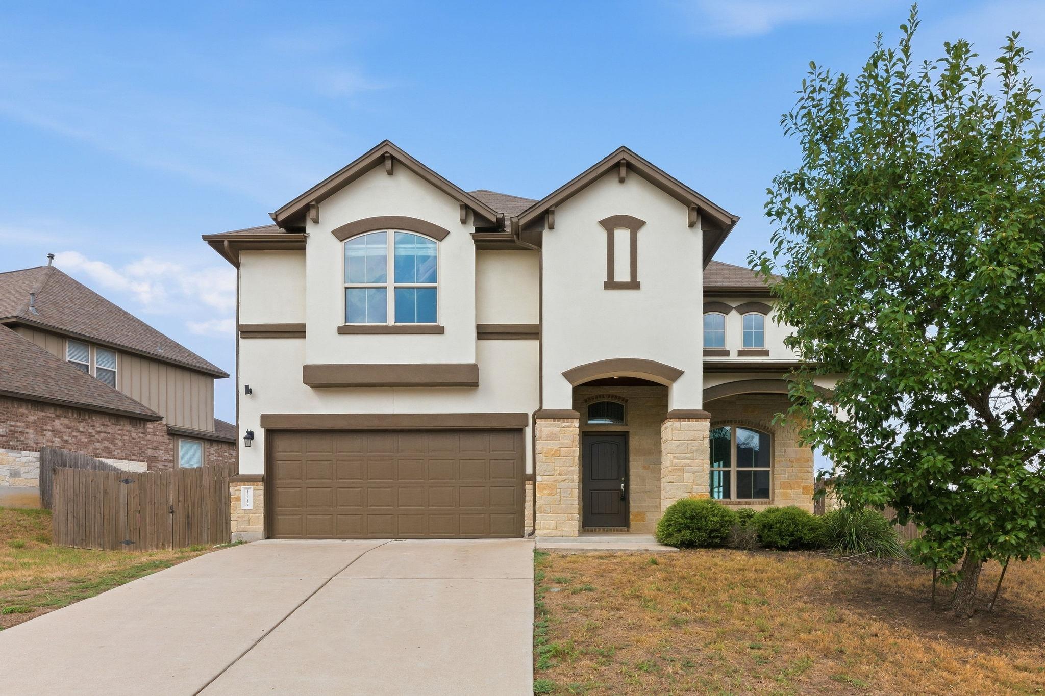 13517 Larrys Ln, Manchaca, TX 78652