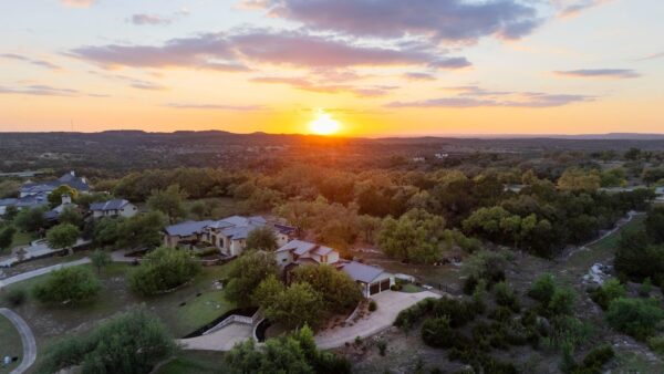 18301 Flagler Dr, Austin