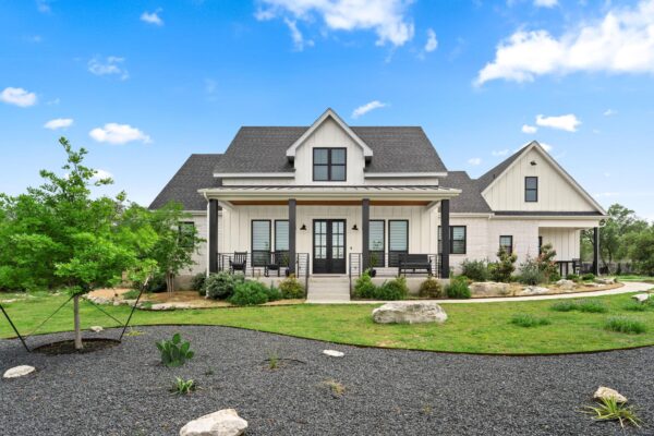 305 Spicewood Trails Dr, Spicewood