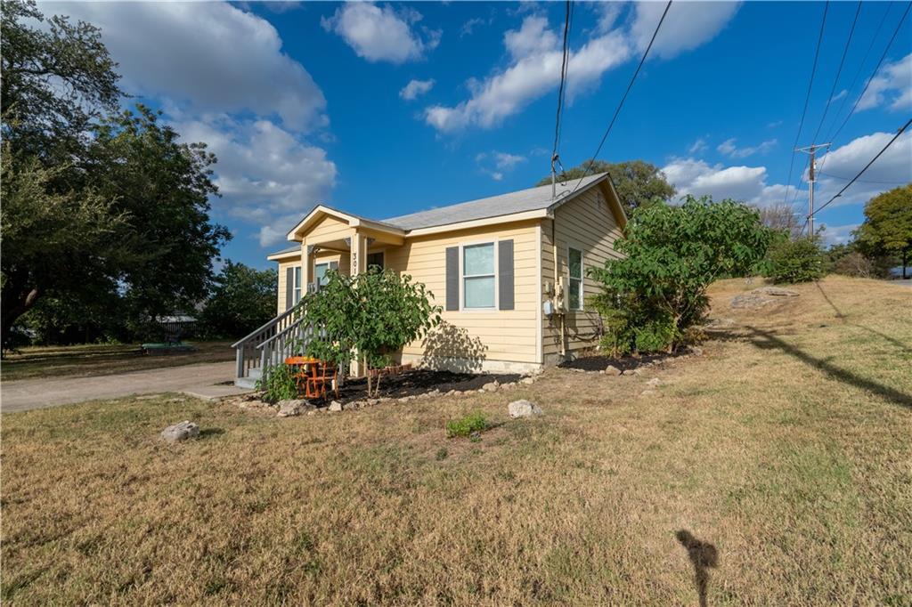 301 N Lewis St, Round Rock