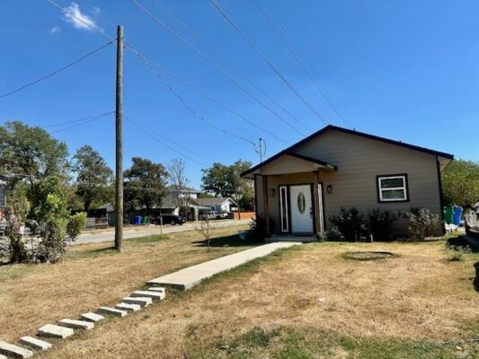 501 Maple St, Taylor