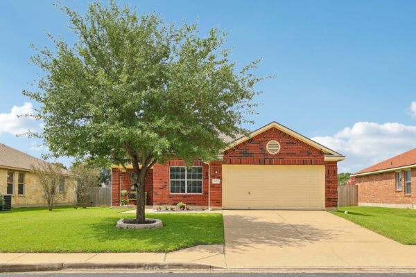 102 Thompson Trl, Bastrop