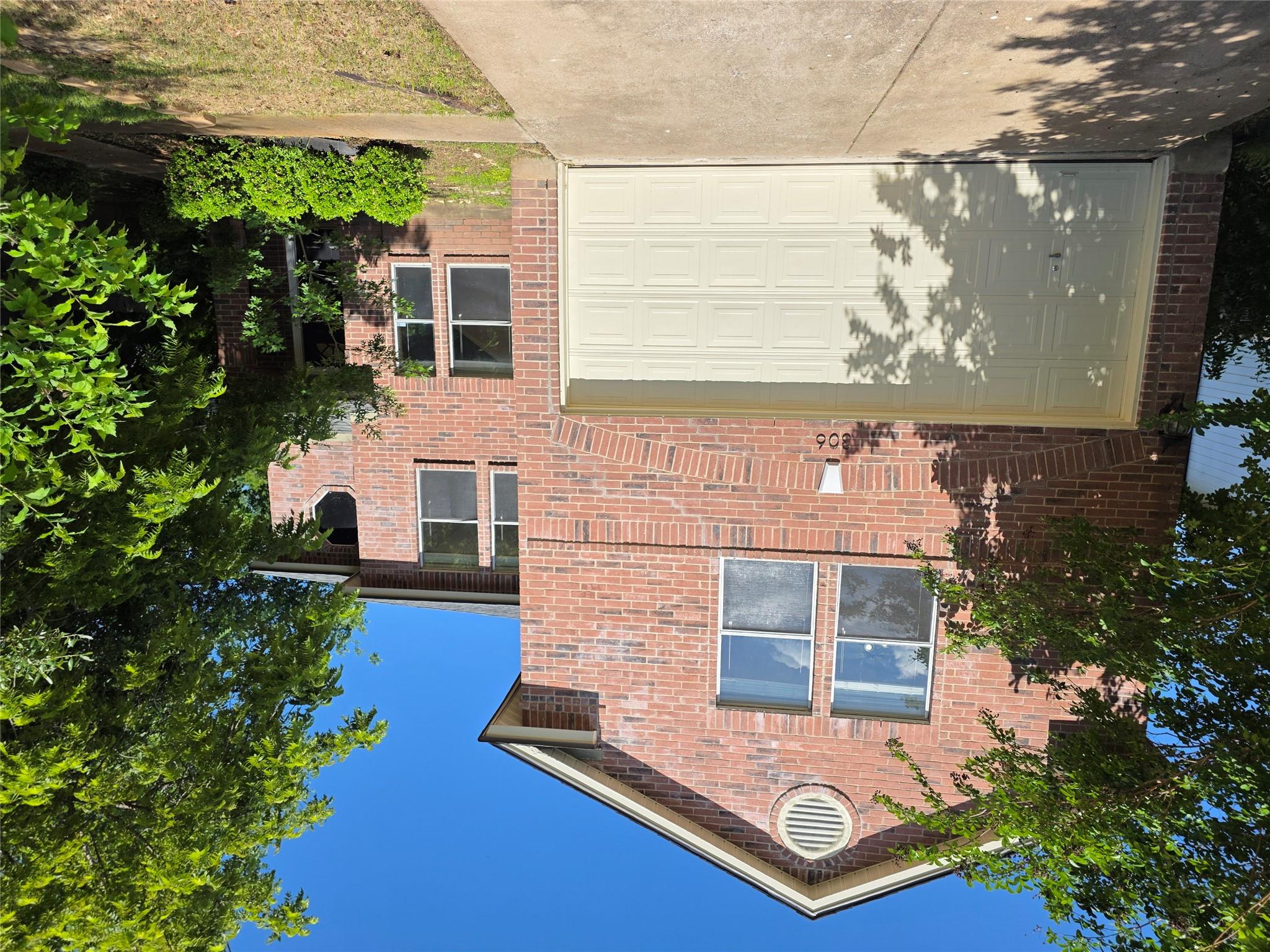 306 Greener Dr, Leander, TX 78641
