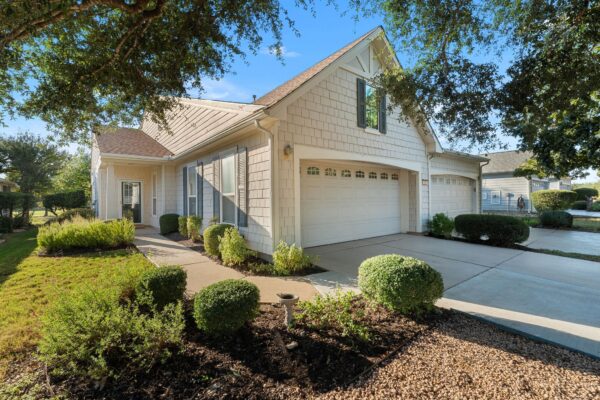 121 Dickens Cir, Georgetown