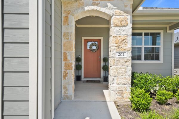 202 Barton Creek Ln, Hutto