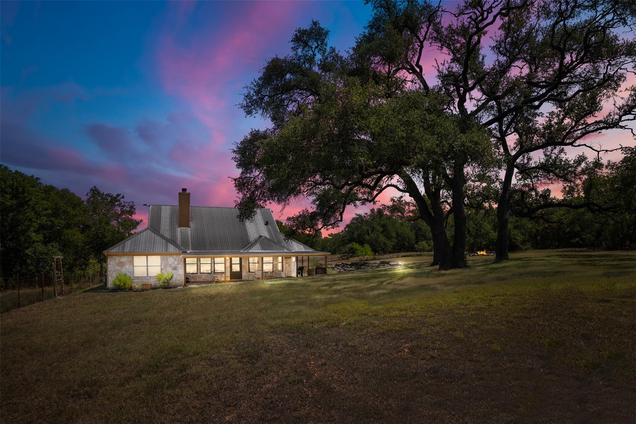10621 Fm 150 None W, Driftwood, TX 78619