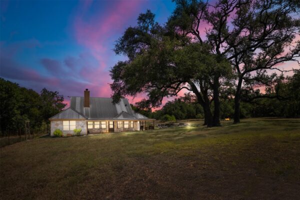 10621 Fm 150 None W, Driftwood