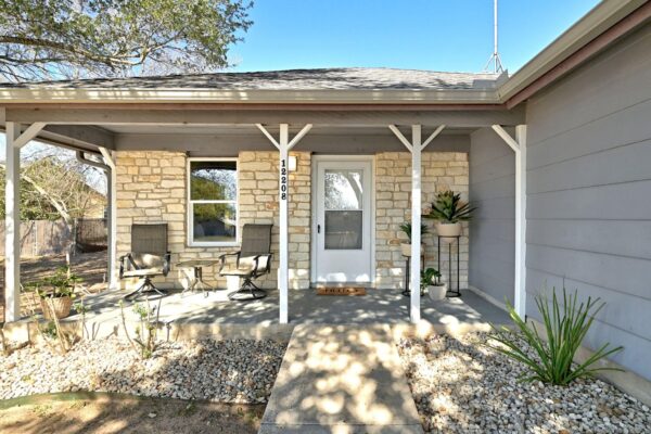 12208 Mustang Dr, Buda