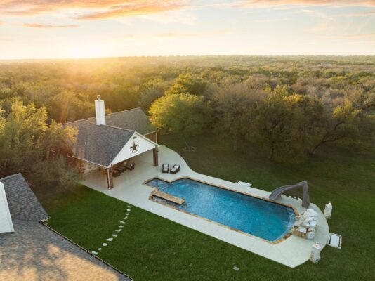 583 W Overlook Mountain Rd, Buda