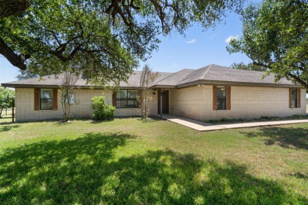 349 Seven Ranch Rd, Salado