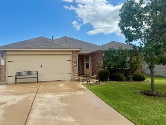 107 Jim Dandy Dr, Elgin