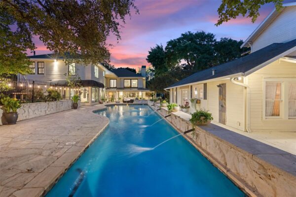 1411 W 10th St, Austin