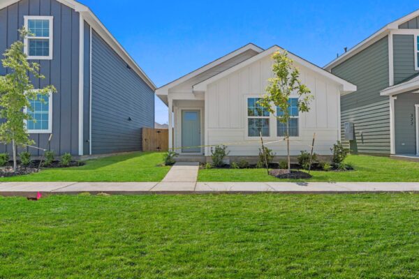 320 Nizao Ln, Bastrop