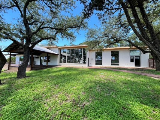 307 Mesa Dr, Wimberley