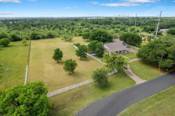 808 Golden Oaks Rd, Georgetown
