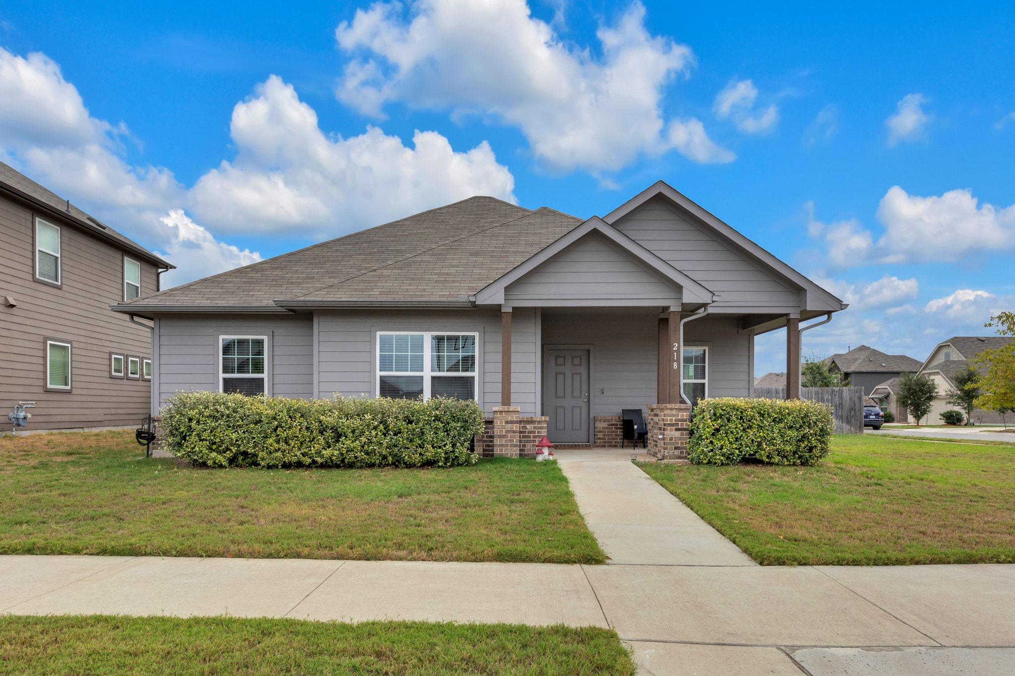 218 Oldbridge Dr, Hutto, TX 78634