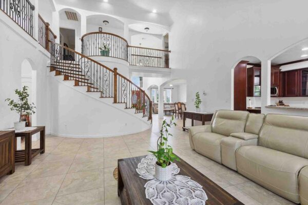 323 Woodbrook Trl, Buda