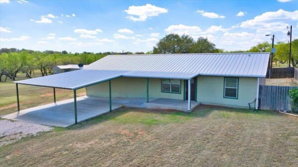 243 E Flag Creek Ranch Rd, Llano