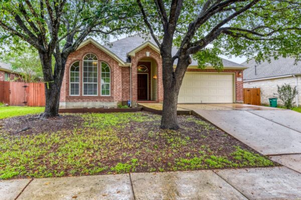 421 Racetrack Dr, Austin
