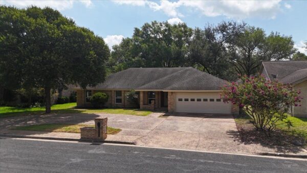10403 Pinehurst Dr, Austin