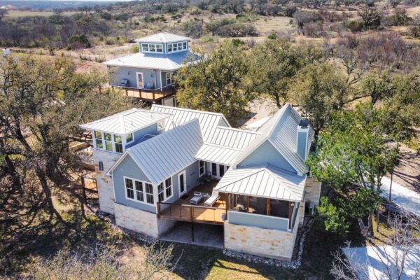 348 Chimney Cove Dr, Marble Falls