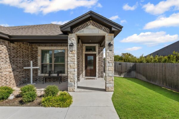 707 Eagle Pass Dr, Salado