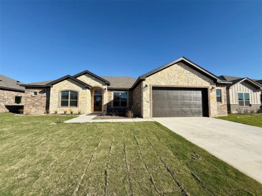 718 Eagle Claw Dr, Salado